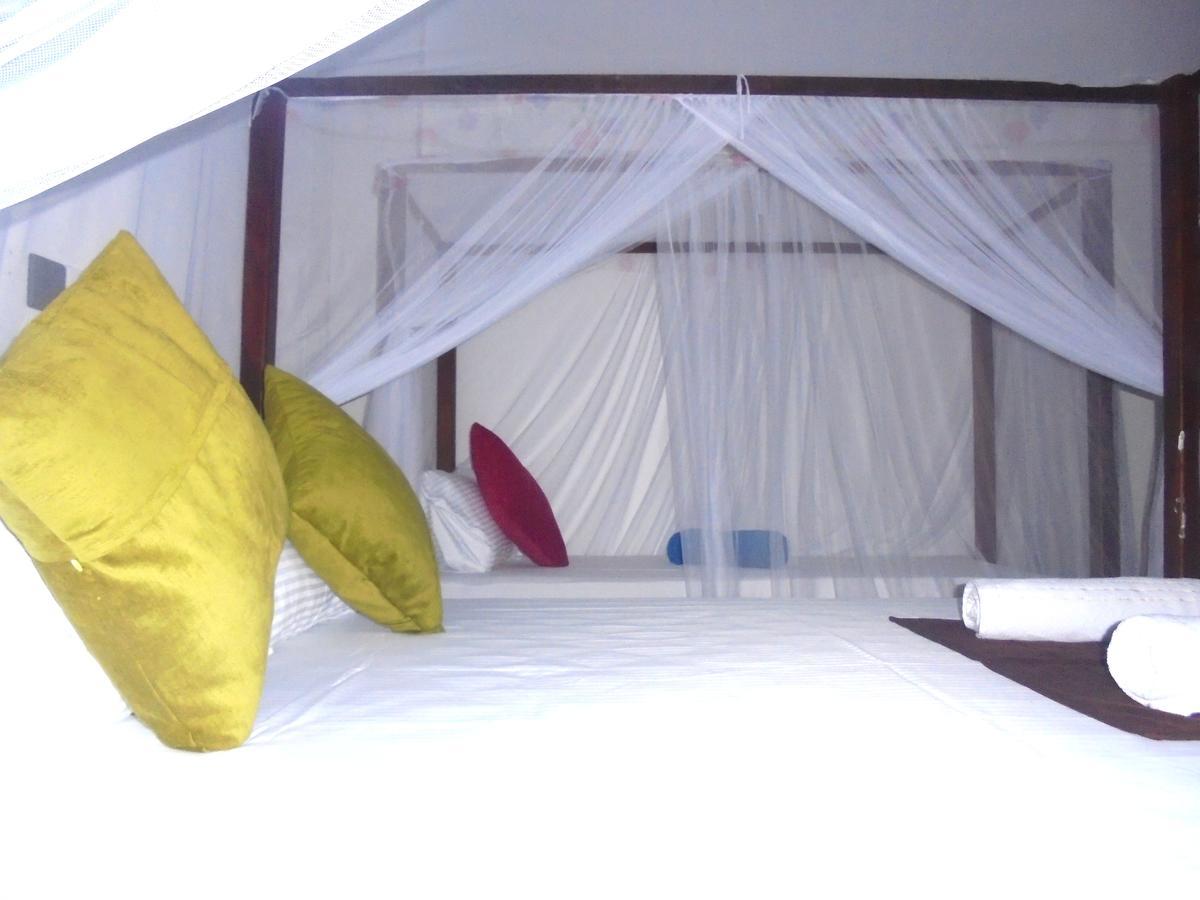 Surf Bay Resort Baía de Arugam Exterior foto